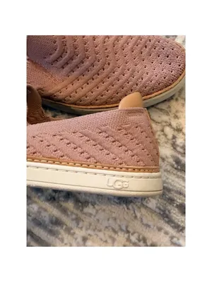 UGG women's size 8 Sammy Chevron Sneaker 1102560 thumbnail 7