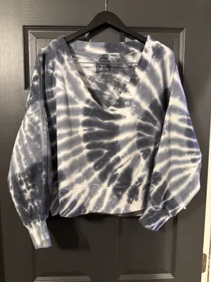 Abercrombie V-Neck sweat shirt thumbnail 2