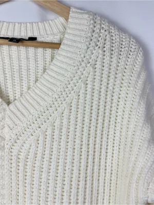 Simply Vera Vera Wang White Ribbed V-Neck Sweater M thumbnail 3