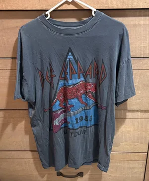 American Eagle Outfitters Def Leppard Tee thumbnail 1