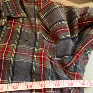 LL Bean Shirt Women Medium M Gray Scotch Plaid Flannel Slightly Fitted Top thumbnail 7