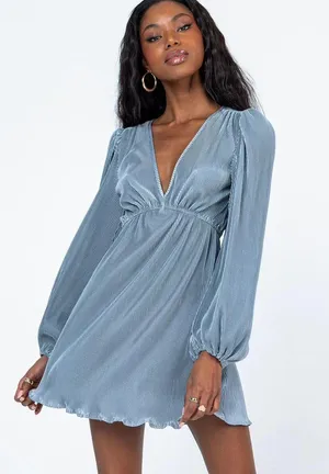 Blue Dress thumbnail 1