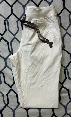 Figs Optic White Zamora Jogger Pant size medium/ regular NWT thumbnail 1