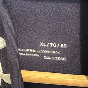 Under Amour navy blue Long Sleeve Pullover size xl thumbnail 3