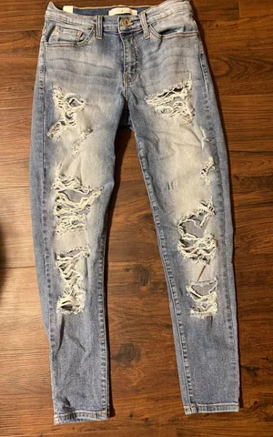 KanCan USA Distressed Skinny Jeans thumbnail 1