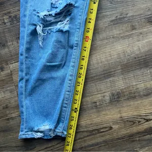 American Eagle Womens Curvy Mom Jeans Light Wash Distressed High Rise Size 8 Reg thumbnail 5