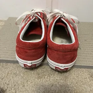 vans scotchgard Red Suede Sneaker Womens 7.5 Low Top Skate Walking Grunge Urban thumbnail 5