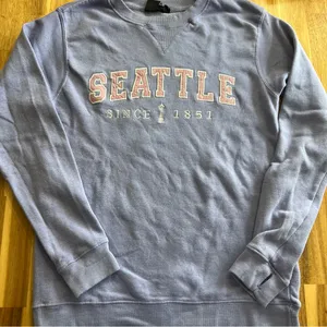 Seattle Embroidered Lavender Crewneck Sweatshirt – Size L thumbnail 1