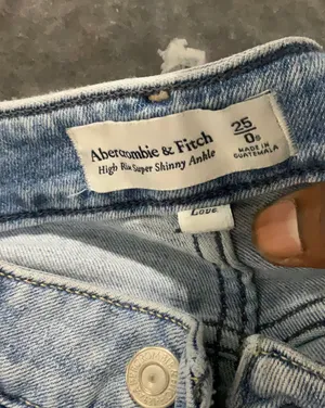 Abercrombie High Rise Super Skinny Jeans thumbnail 5
