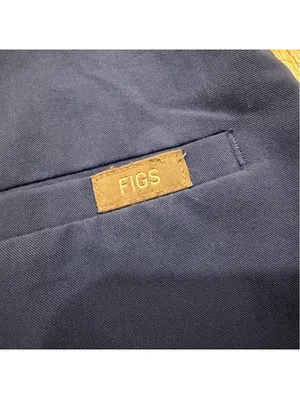 Figs Casma 3 Pocket Scrub Top XS in Denim Blue thumbnail 7