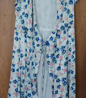Draper James blue and pink floral short sleeve kimono/robe with tie front Sz MED thumbnail 1