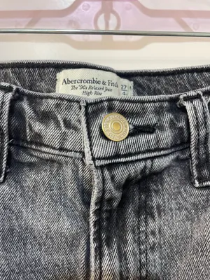 Abercrombie High-Rise Jeans Relaxed 90s thumbnail 3