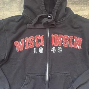 🔴 UW Badgers - Wisconsin Zip Up Hoodie thumbnail 3