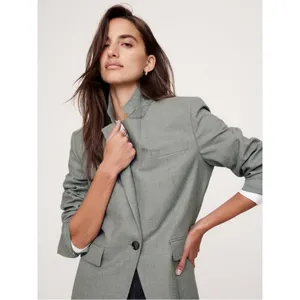Banana Republic Standard Wool Flannel Blazer in Gray Flannel Size 6 Workwear thumbnail 3