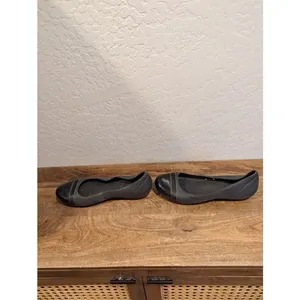 CROCS Patent Cap Toe Slip-On Flats Ballet Shoes black‎ Size 9 Women’s thumbnail 2