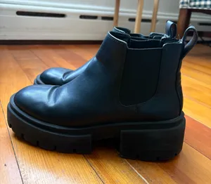 H&M Black boots thumbnail 1