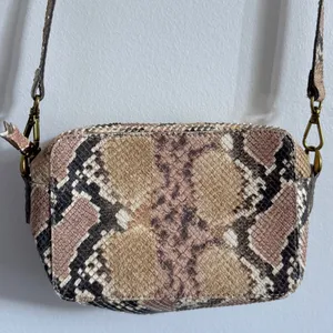 Madewell Transport Snakeskin Camera Bag Crossbody Purse thumbnail 9