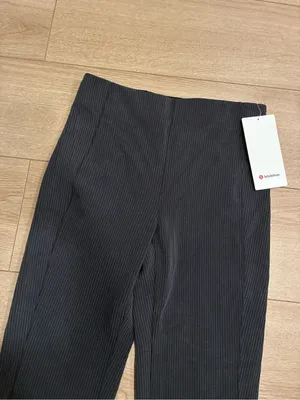 NWT Lululemon Ribbed Softstreme Zip Leg High Rise Cropped Pants 25” Black Size 6 thumbnail 2