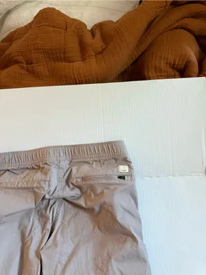 Vuori Ripstop Womens Pants Like New thumbnail 3