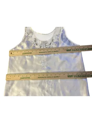 White Beaded Camisole Tank Top Womens M Sleeveless Elegant Used Embroidery thumbnail 9