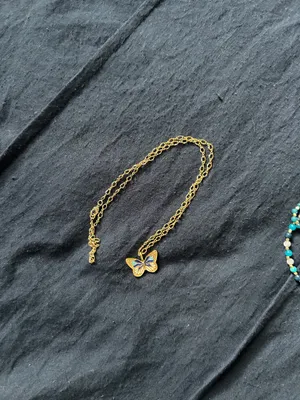Butterfly Necklace Boutique Gold thumbnail 2