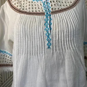 Love Sam Abigail Embroidered Peasant Top‎ in White thumbnail 5