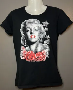 Marilyn Monroe Women's Size Medium Starlet With Roses Short Sleeve Graphic Tee thumbnail 1