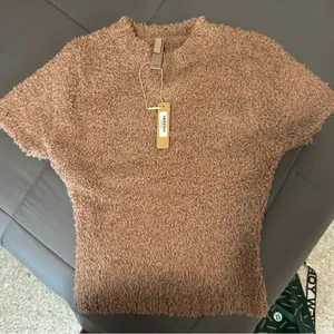 SKIMS Cozy Knit Cropped T-Shirt Rose Clay thumbnail 4