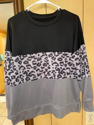 Crewneck Pullover thumbnail 1