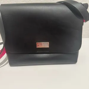 Kate Spade Madie Putnam Drive Leather Crossbody Bag Black and Hot Pink thumbnail 4