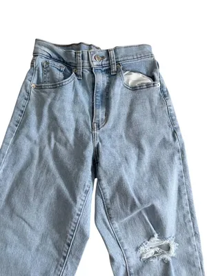 LEVIS Light Wash High Waisted Mom Jeans Size 24 thumbnail 4