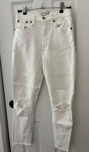 Abercrombie Ultra High-Rise Straight Jeans Ankle thumbnail 1
