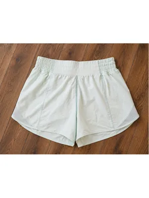 Women's Lululemon Athletic Shorts Size 4 Light Green thumbnail 3