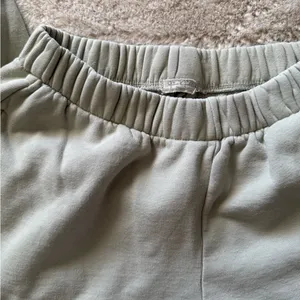 Brandy Melville John Galt Rosa sweatpants thumbnail 4