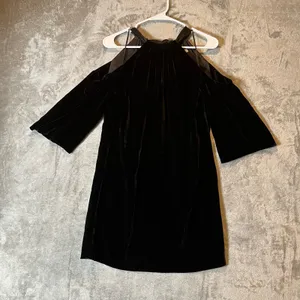 Trina Turk Size 4 Eden Cold Shoulder‎ Drapey Velvet Shift Dress Black thumbnail 1
