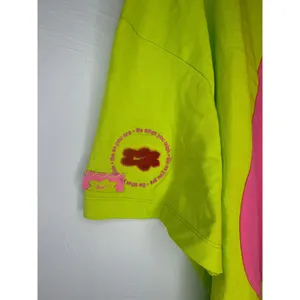 Nike Uphoria Cut and Sew Center Swoosh Short-Sleeved T-Shirt Size XL Pink Green thumbnail 4