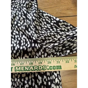 Doe &‎ Rae Button-Front Shirt Long Sleeve Size Medium Polyester Business Casual thumbnail 5