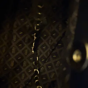 Vera Black Quilted‎ Tote Bag thumbnail 8
