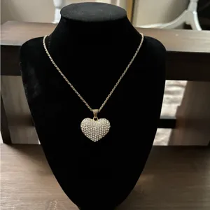 Women’s Vintage Gold Color Heart Necklace Clear Stones 24” Chain thumbnail 4
