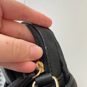 Tommy Hilfiger black gold hardware round canteen‎ crossbody shoulder bag purse thumbnail 7