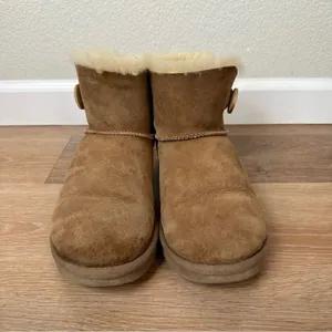 UGG Bailey Button Chestnut Brown Ankle Boots, Size 8 thumbnail 5