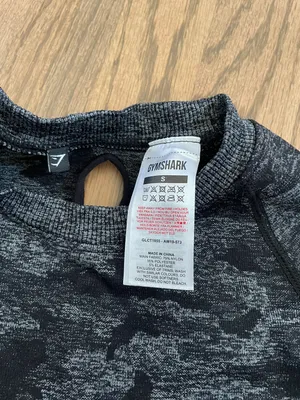 Gymshark Adapt Camo Crop Top thumbnail 6