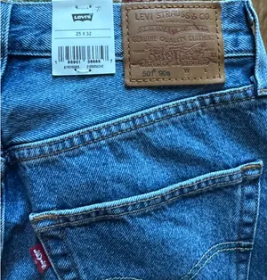 Levi’s 501 90s Women’s Jeans thumbnail 9