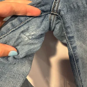 Women's American Eagle Distressed‎ Blue Skinny Jeans thumbnail 2