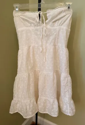 SheIn White strapless dress thumbnail 1