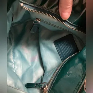 *Coach 18770 Chelsea Teal Hunter Green Patent Leather Tote Shoulder Bag thumbnail 8