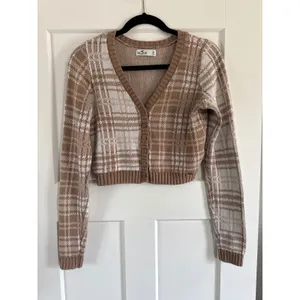 Hollister Tan Plaid Cropped Cardigan Button Front Knit Sweater Medium thumbnail 4