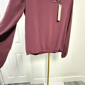 ✨ NWT Olive + Oak Iced Plum Long Sleeve Blouse Top Elastic Hem Back Zip (Size L) ✨ thumbnail 11