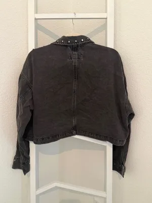 Forever 21 Black Studded Cropped Denim Trucker Jacket  thumbnail 4
