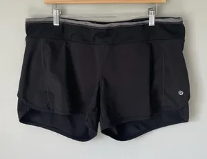Lululemon Low Rise Athletic Shorts Athleisure Performance Black Women's Size 12 thumbnail 1